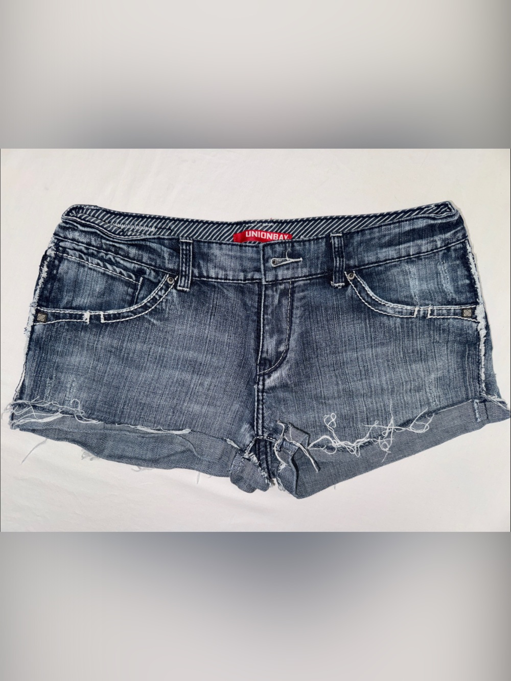 Y2K UNIONBAY Distressed Dark Wash Denim Shorts